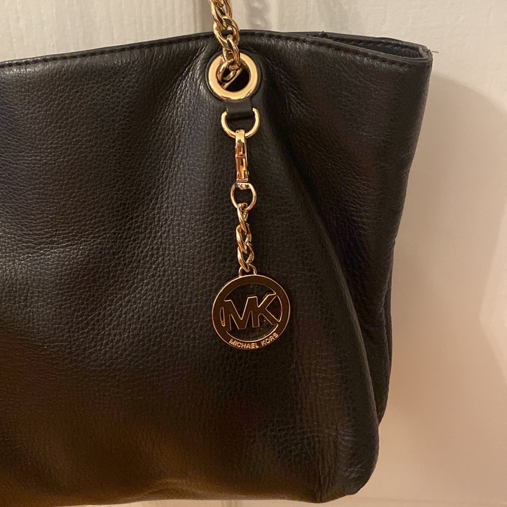 Michael Kors Black Leather Shoulder Tote with Gold Chain Straps - Picture 3 of 6